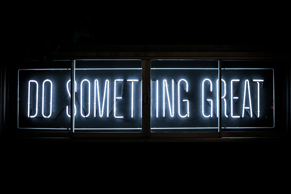 A text encourage u to do something great